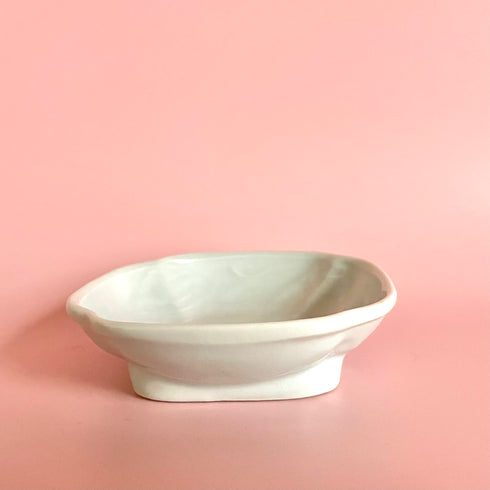 白磁福字モッコ小皿